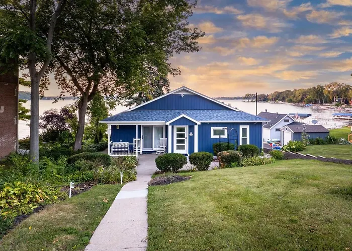 The Blue Sapphire On Mineola Bay 3br 3ba Luxury Lakefront On Mineola Bay Stunning Views On Chain O Lakes * Fox Lake