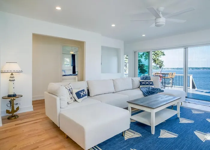 The Blue Sapphire On Mineola Bay 3br 3ba Luxury Lakefront On Mineola Bay Stunning Views On Chain O Lakes *