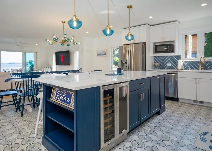 The Blue Sapphire On Mineola Bay 3br 3ba Luxury Lakefront On Mineola Bay Stunning Views On Chain O Lakes Holiday home *