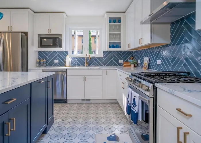 Holiday home The Blue Sapphire On Mineola Bay 3br 3ba Luxury Lakefront On Mineola Bay Stunning Views On Chain O Lakes Fox Lake