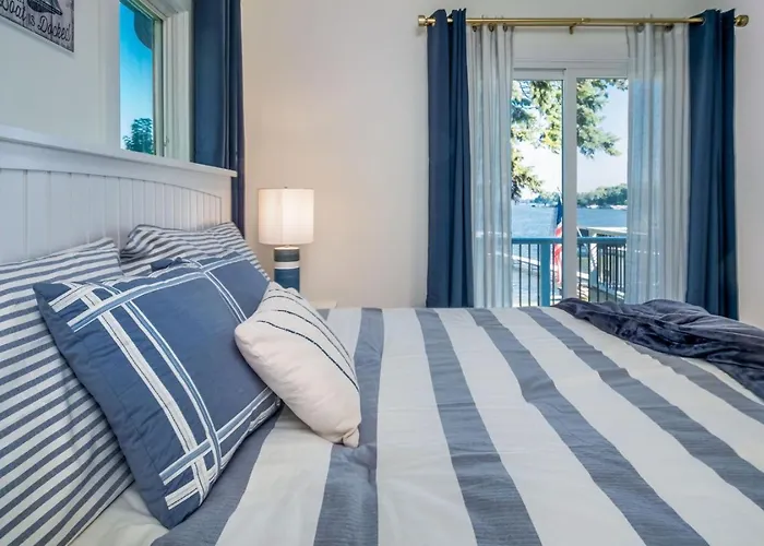The Blue Sapphire On Mineola Bay 3br 3ba Luxury Lakefront On Mineola Bay Stunning Views On Chain O Lakes * Fox Lake