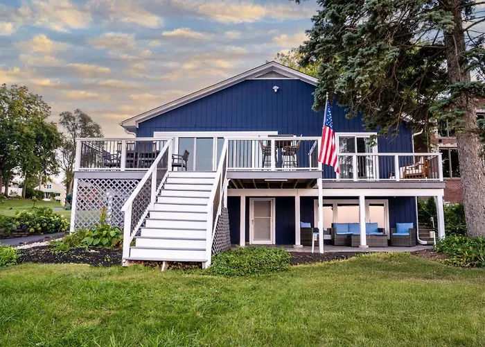 The Blue Sapphire On Mineola Bay 3br 3ba Luxury Lakefront On Mineola Bay Stunning Views On Chain O Lakes Holiday home