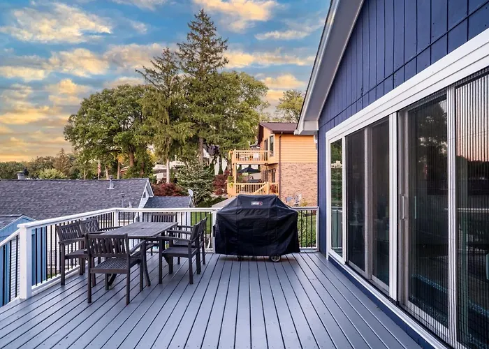 The Blue Sapphire On Mineola Bay 3br 3ba Luxury Lakefront On Mineola Bay Stunning Views On Chain O Lakes Fox Lake