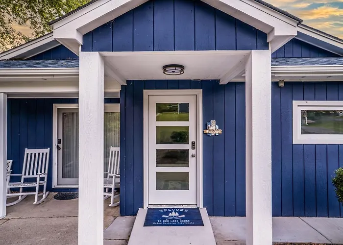 The Blue Sapphire On Mineola Bay 3br 3ba Luxury Lakefront On Mineola Bay Stunning Views On Chain O Lakes Holiday home *